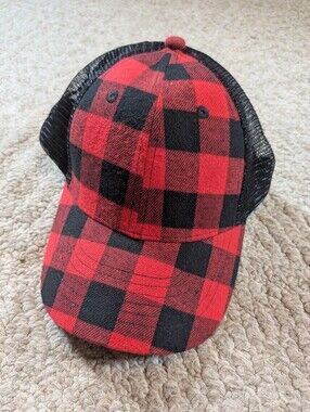 NWOT Adult Red & Black Buffalo Plaid Trucker Hat With High Ponytail Hole